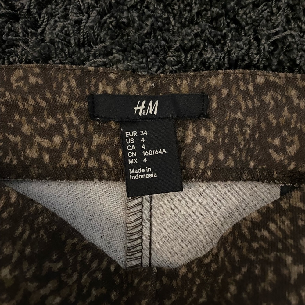 H&M | Patterned Slacks
